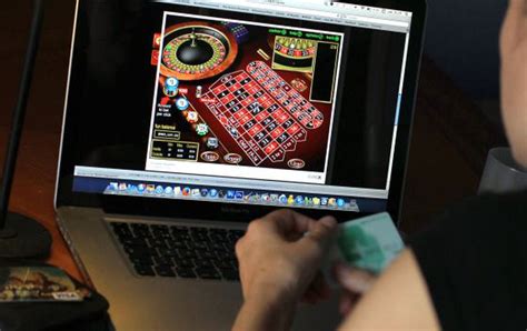 As US sports bets boom, internet gambling is slow to expand